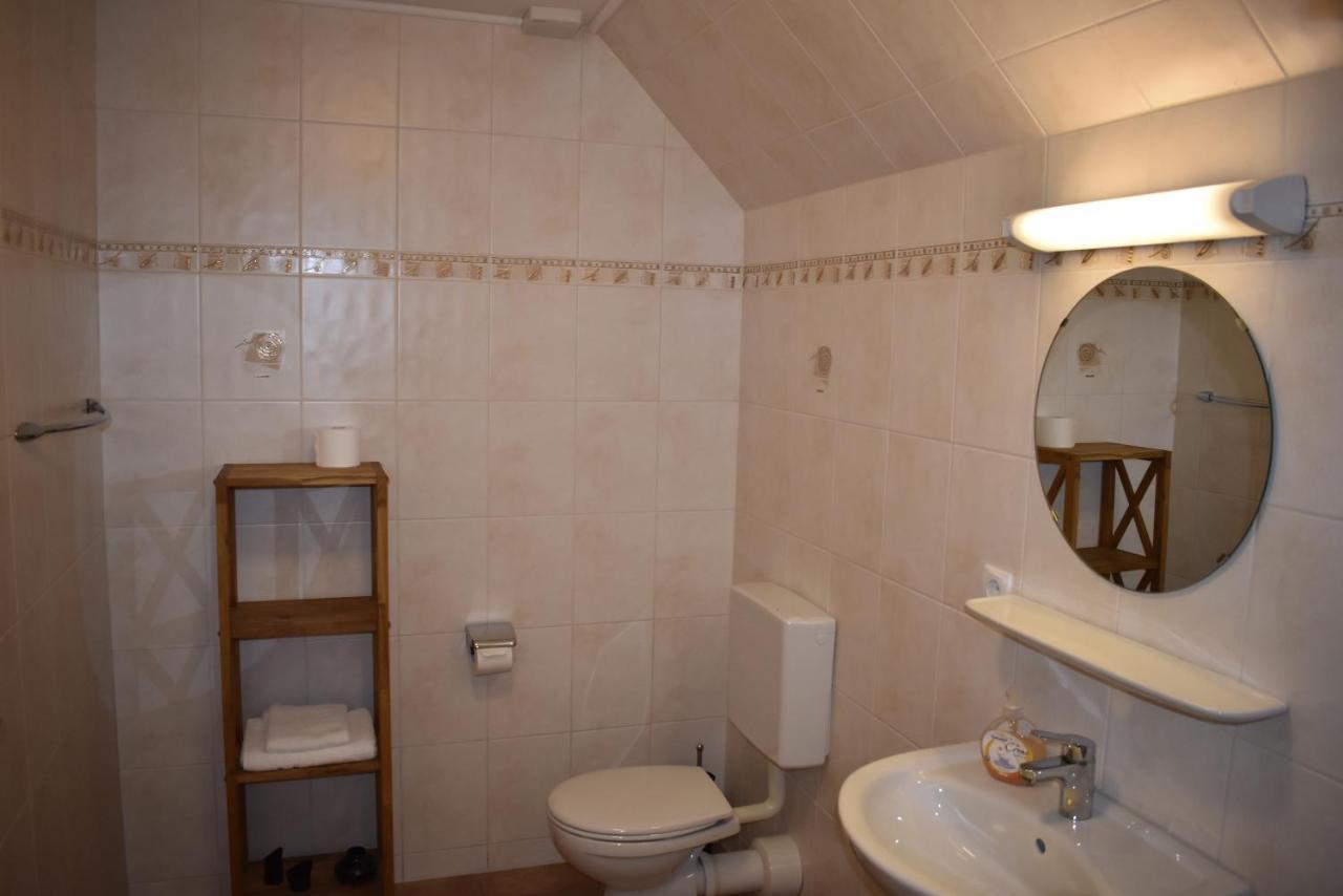 Pension Zur Schleuse Garni Am Elbe Luebeck - Kanal In Witzeeze Buitenkant foto
