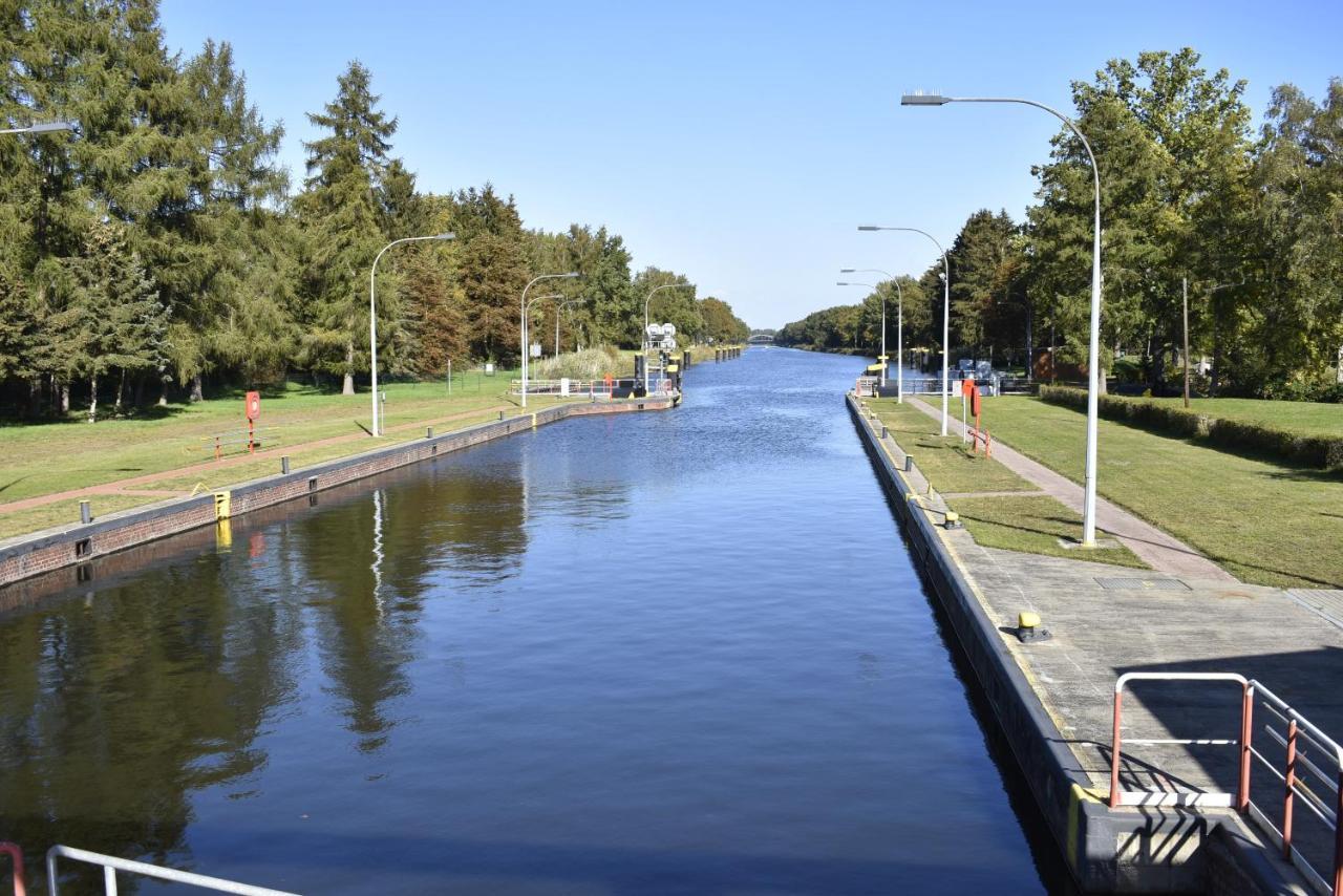 Pension Zur Schleuse Garni Am Elbe Luebeck - Kanal In Witzeeze Buitenkant foto
