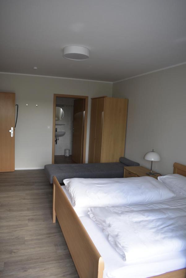Pension Zur Schleuse Garni Am Elbe Luebeck - Kanal In Witzeeze Buitenkant foto