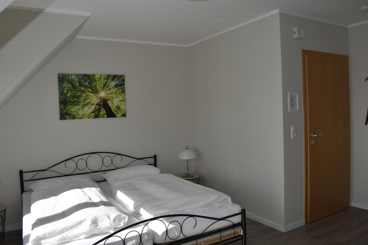 Pension Zur Schleuse Garni Am Elbe Luebeck - Kanal In Witzeeze Buitenkant foto